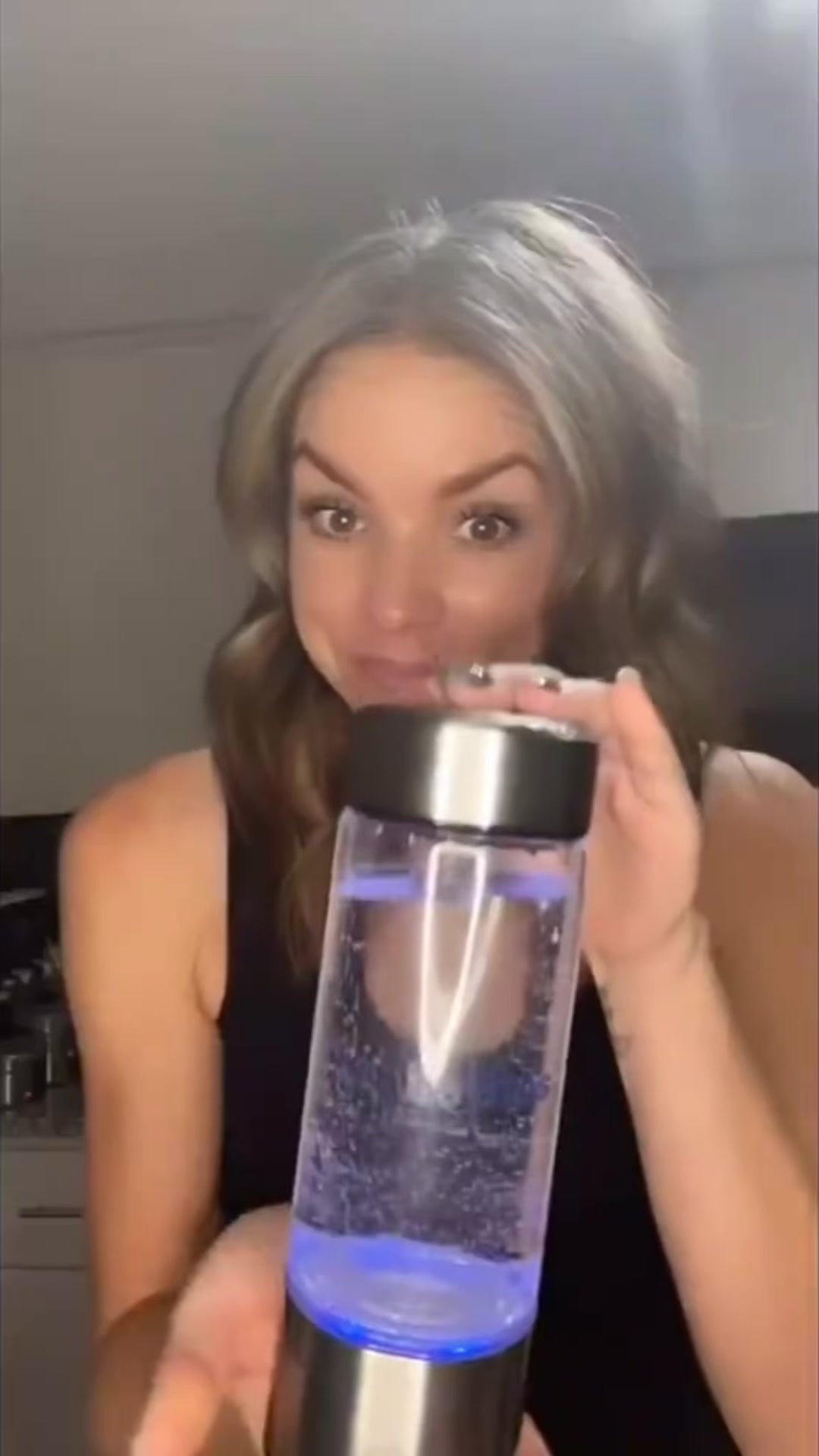 HydraH2™: Botella Generadora de Agua Rica en Hidrógeno — Ritual de Hidratación del CEO